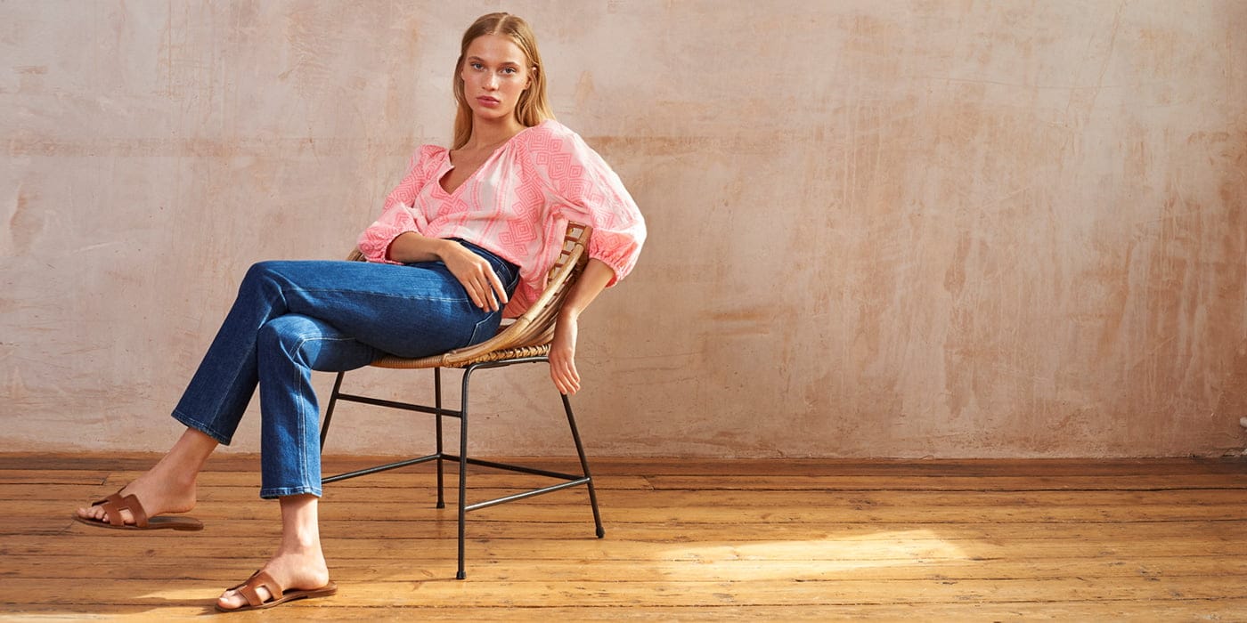 Straight Leg Jeans: The Summer Style Guide