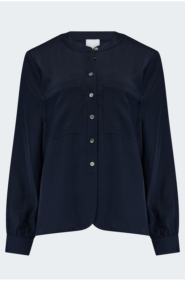 pocket blouse in navy