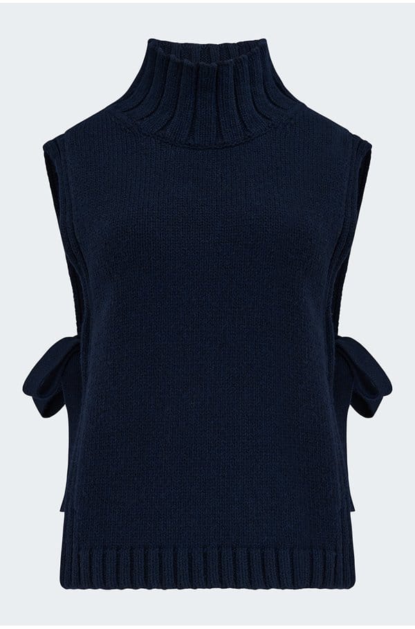 or pullover in navy