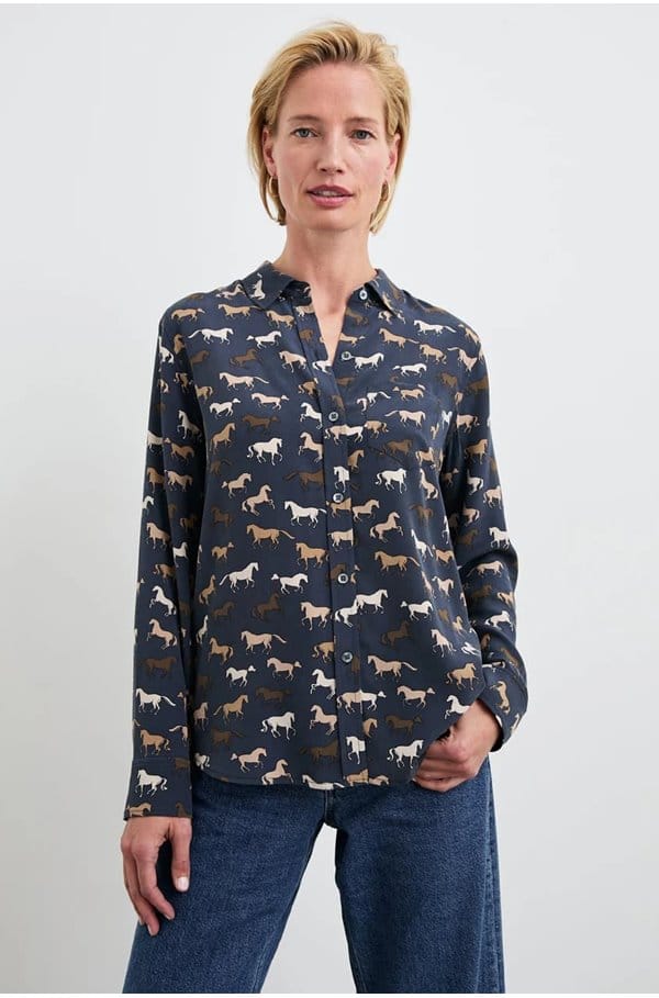 kate shirt in horses